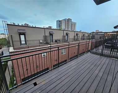 4411 Mckinney Avenue - Photo Thumbnail 28