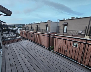 4411 Mckinney Avenue - Photo Thumbnail 29