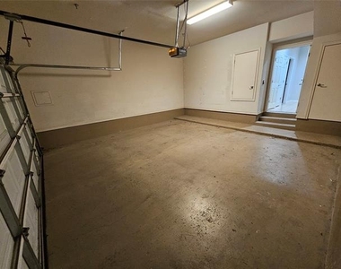 4411 Mckinney Avenue - Photo Thumbnail 2