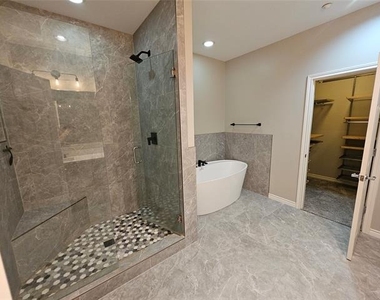 4411 Mckinney Avenue - Photo Thumbnail 23