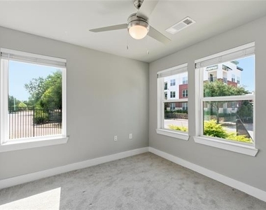 3369 Wynwood Drive - Photo Thumbnail 5