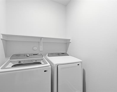 3369 Wynwood Drive - Photo Thumbnail 23