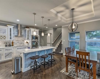 3518 Rhonni Court - Photo Thumbnail 4