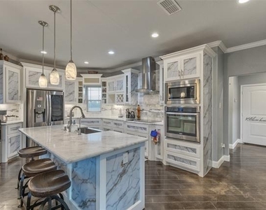 3518 Rhonni Court - Photo Thumbnail 8
