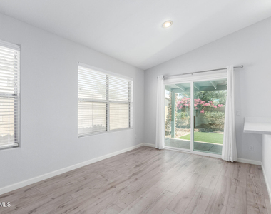 4623 E Libby Street - Photo Thumbnail 9
