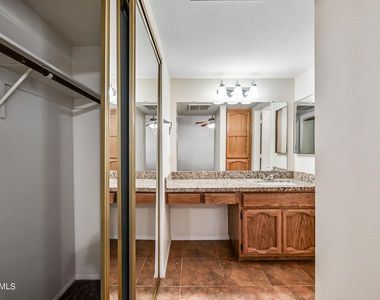 170 E Guadalupe Road - Photo Thumbnail 15