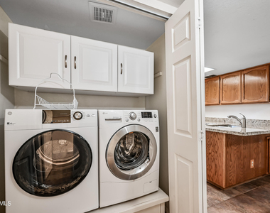 170 E Guadalupe Road - Photo Thumbnail 12