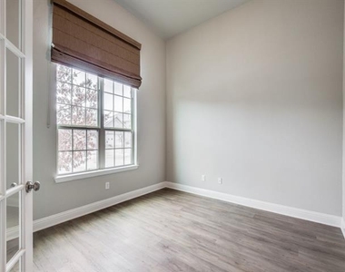 3511 Meridian Avenue - Photo Thumbnail 3