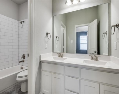 3511 Meridian Avenue - Photo Thumbnail 15
