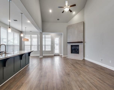 3511 Meridian Avenue - Photo Thumbnail 6