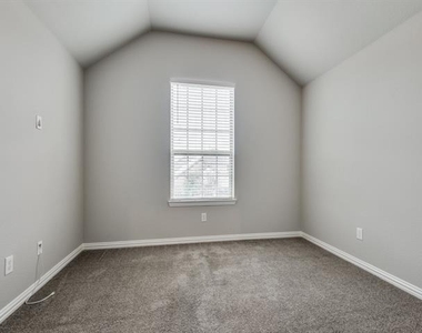 3511 Meridian Avenue - Photo Thumbnail 16