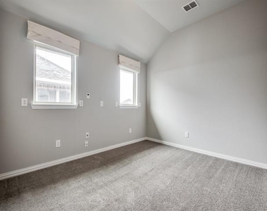 3511 Meridian Avenue - Photo Thumbnail 12