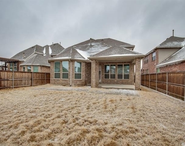 3511 Meridian Avenue - Photo Thumbnail 24