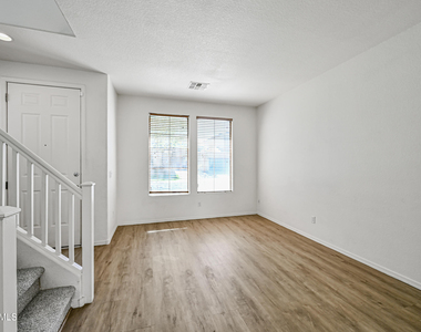 1808 E Dunbar Drive - Photo Thumbnail 2
