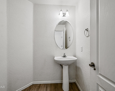 1808 E Dunbar Drive - Photo Thumbnail 11