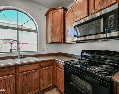 1808 E Dunbar Drive - Photo Thumbnail 9