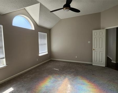 3408 Mosswood Drive - Photo Thumbnail 16