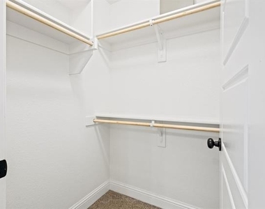4104 Swinley Forest Drive - Photo Thumbnail 15