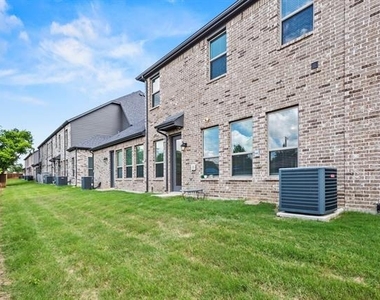 4104 Swinley Forest Drive - Photo Thumbnail 24