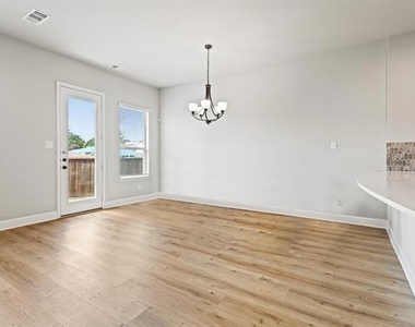 4104 Swinley Forest Drive - Photo Thumbnail 9