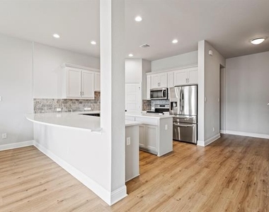 4104 Swinley Forest Drive - Photo Thumbnail 6