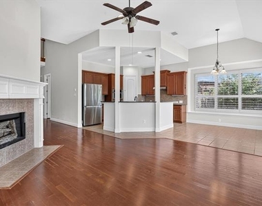 4635 Saginaw Court - Photo Thumbnail 11