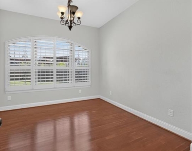 4635 Saginaw Court - Photo Thumbnail 4