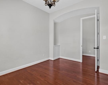 4635 Saginaw Court - Photo Thumbnail 5