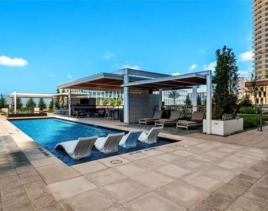 7901 Windrose Avenue - Photo Thumbnail 27