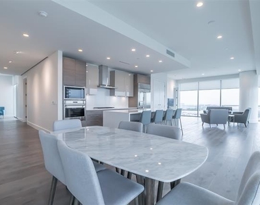 7901 Windrose Avenue - Photo Thumbnail 2