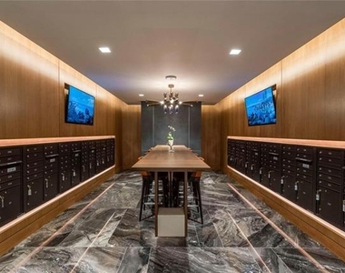 7901 Windrose Avenue - Photo Thumbnail 31