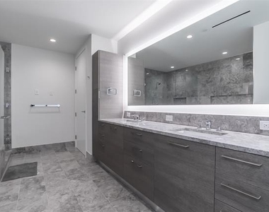 7901 Windrose Avenue - Photo Thumbnail 18