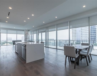 7901 Windrose Avenue - Photo Thumbnail 4