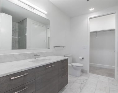 7901 Windrose Avenue - Photo Thumbnail 24