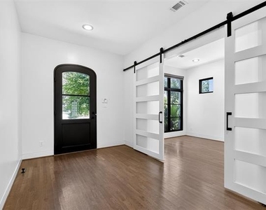3479 Mcfarlin Boulevard - Photo Thumbnail 2