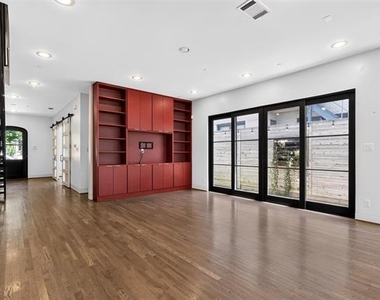 3479 Mcfarlin Boulevard - Photo Thumbnail 8