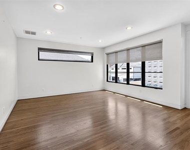 3479 Mcfarlin Boulevard - Photo Thumbnail 16