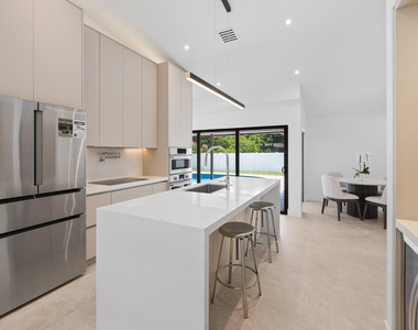 1291 Bimini Lane - Photo Thumbnail 6
