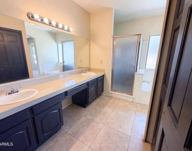 3810 N N Wintergreen Way, Way - Photo Thumbnail 17