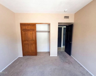 3810 N N Wintergreen Way, Way - Photo Thumbnail 7