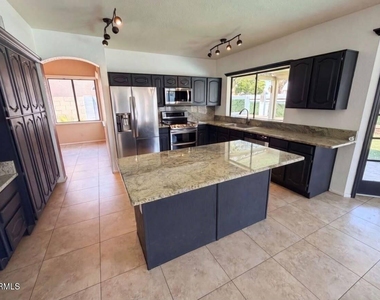 3810 N N Wintergreen Way, Way - Photo Thumbnail 4