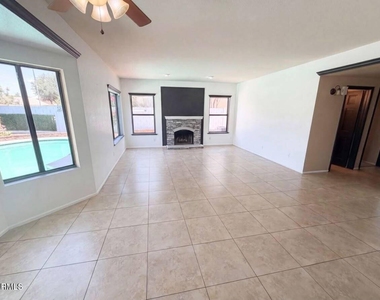 3810 N N Wintergreen Way, Way - Photo Thumbnail 9