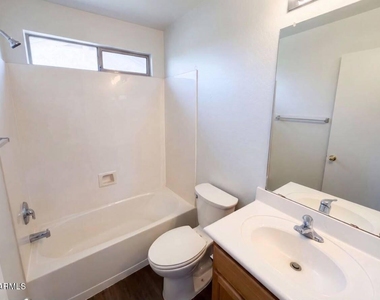 13976 W Port Royale Ln, Way - Photo Thumbnail 9
