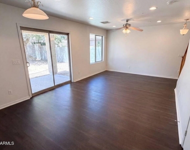 13976 W Port Royale Ln, Way - Photo Thumbnail 10
