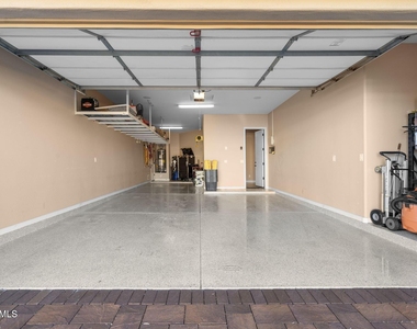 3781 E Chestnut Lane - Photo Thumbnail 16