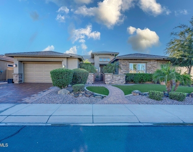 3781 E Chestnut Lane - Photo Thumbnail 13
