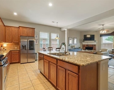 1213 Egret Court - Photo Thumbnail 8
