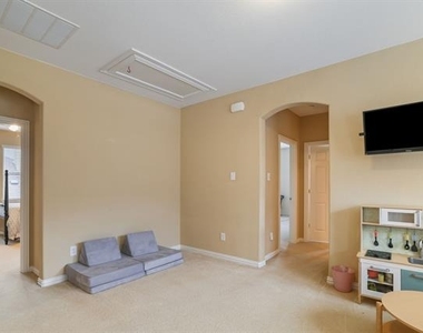 1213 Egret Court - Photo Thumbnail 29