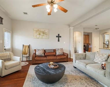 1213 Egret Court - Photo Thumbnail 5