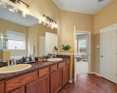 1213 Egret Court - Photo Thumbnail 13